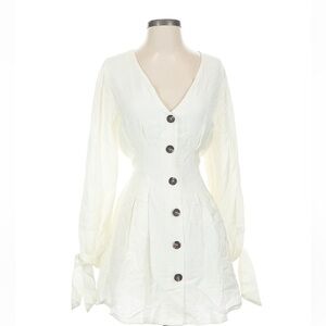 Chic White Button-Front Long Sleeve Dress